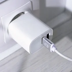 Forever hálózati töltő - 2xUSB porttal, hálózati töltő, fehér , 2,4A-2