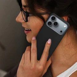 iPhone 17 Pro telefontok - fekete szilikon hátlap tok -5