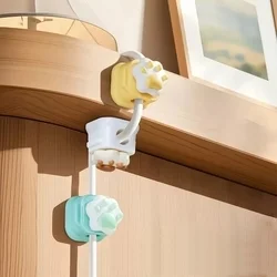 Univerzális mancs figurás, mágneses kábelrendező, fehér/barna, ragasztható-3