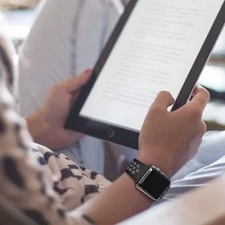 Okosóra szilikon szíj - Apple Watch Series 1/2/3 (42mm-44mm) - TECH-PROTECT SOFTBAND Fekete/szürke szilikon szíj-1