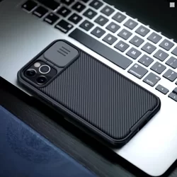 iPhone 12 Pro Telefontok - Nillkin csúsztatható kameravédős fekete hátlap tok-5