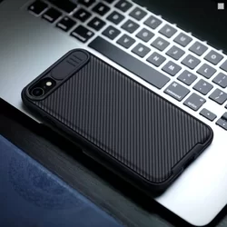 iPhone SE3 2022 Telefontok - Nillkin csúsztatható kameravédős fekete hátlap tok-4
